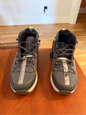 On Running Cloudultra Waterproof Hiking Boots Men’s Size 7 Trail Shoes